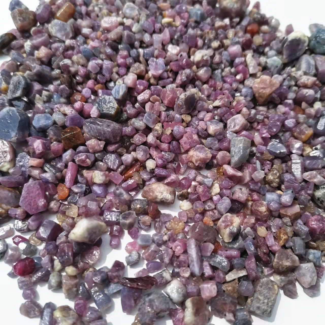 Pietre di corindone viola grez - Jewelry Making Raw Materials recensione e prezzo